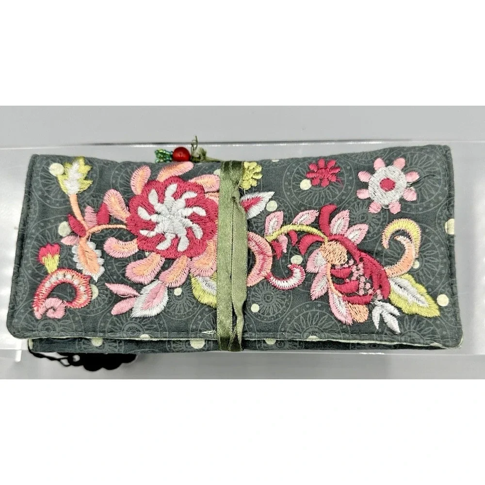 NWT Pier 1 Embroidered Rolled Gray/Green With Satin Lining Jewelry Travel Bag